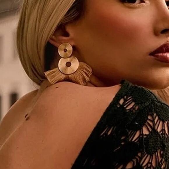 NWT PrettyLittleThing Chic Gold Fringe Disk Statement Earrings Drop Dangle Cream - Picture 11 of 15